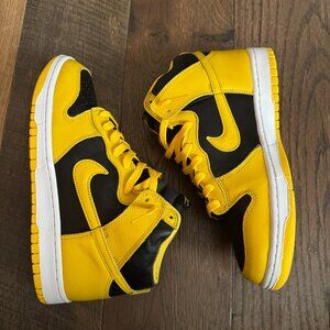 Nike Dunk High SP "Iowa" (2020) – Men’s Size 9 (SKU: CZ8149-002)